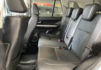 Подержанный автомобиль Suzuki Grand Vitara 2010 года (10 фото)