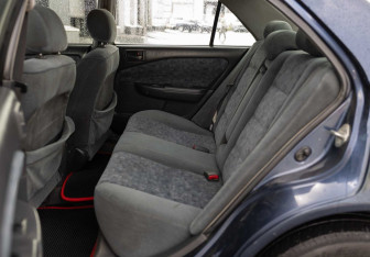 Подержанный автомобиль Toyota Carina Sedan 1999 года (17 фото)