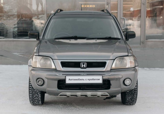 Подержанный автомобиль Honda CR-V 2000 года (2 фото)