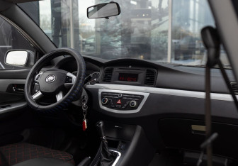 Подержанный автомобиль Lifan Solano 2015 года (10 фото)