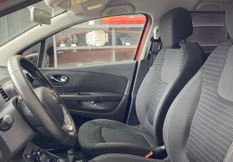 Подержанный автомобиль Renault Kaptur 2018 года (11 фото)