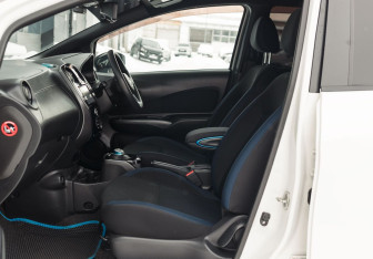 Подержанный автомобиль Nissan Note 2019 года (19 фото)