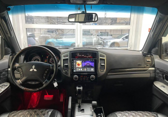 Подержанный автомобиль Mitsubishi Pajero 2019 года (9 фото)