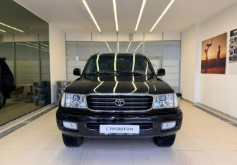 Подержанный автомобиль Toyota Land Cruiser Suv 2000 года (2 фото)