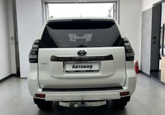 Подержанный автомобиль Toyota Land Cruiser Prado 2021 года (5 фото)