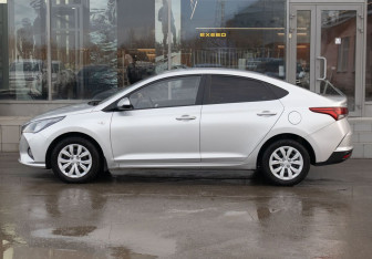 Подержанный автомобиль Hyundai Solaris Sedan 2020 года (8 фото)