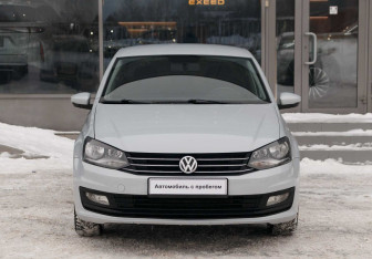 Подержанный автомобиль Volkswagen Polo Sedan 2018 года (2 фото)