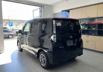 Подержанный автомобиль Toyota Tank 2020 года (8 фото)