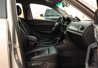 Подержанный автомобиль Audi Q3 2012 года (19 фото)