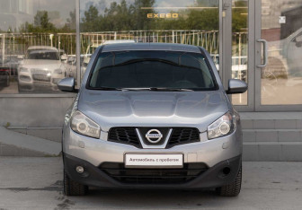 Подержанный автомобиль Nissan Qashqai 2011 года (2 фото)