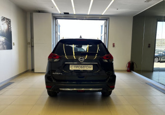 Подержанный автомобиль Nissan X-Trail 2021 года (5 фото)