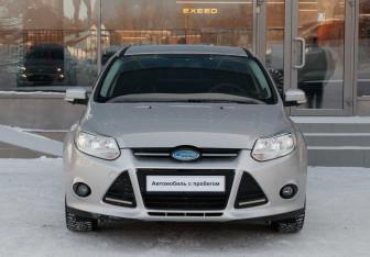 Подержанный автомобиль Ford Focus Sedan 2012 года (2 фото)