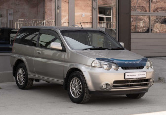 Подержанный автомобиль Honda HR-V 2003 года (3 фото)