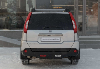 Подержанный автомобиль Nissan X-Trail 2013 года (6 фото)
