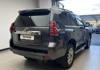 Подержанный автомобиль Toyota Land Cruiser Prado 2019 года (4 фото)