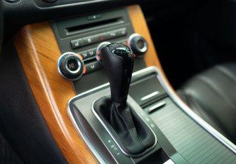 Подержанный автомобиль Land Rover Range Rover Sport 2009 года (23 фото)