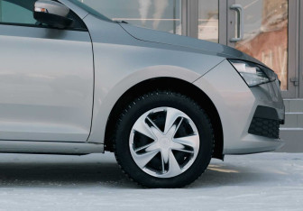 Подержанный автомобиль Skoda Rapid Liftback 2020 года (9 фото)