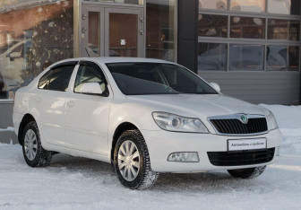 Подержанный автомобиль Skoda Octavia Liftback 2011 года (3 фото)