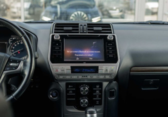 Подержанный автомобиль Toyota Land Cruiser Prado 2019 года (13 фото)