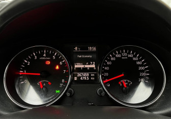 Подержанный автомобиль Nissan Qashqai 2010 года (12 фото)