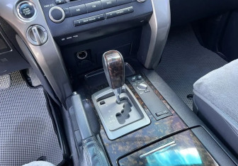Подержанный автомобиль Toyota Land Cruiser Suv 2008 года (14 фото)
