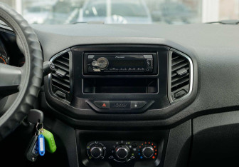 Подержанный автомобиль LADA (ВАЗ) XRAY 2019 года (13 фото)