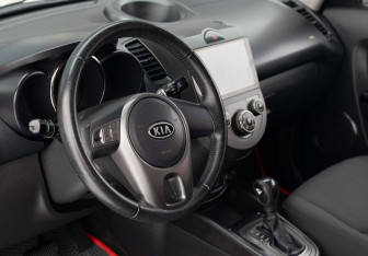 Подержанный автомобиль Kia Soul 2010 года (11 фото)