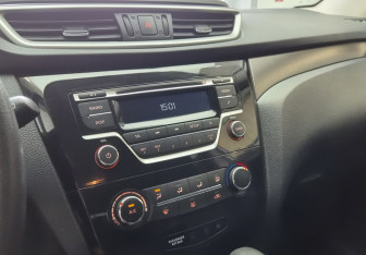 Подержанный автомобиль Nissan Qashqai 2015 года (11 фото)