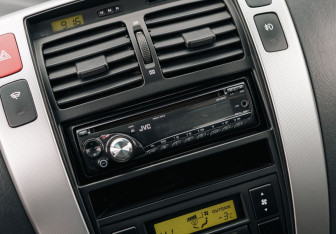 Подержанный автомобиль Hyundai Tucson 2007 года (13 фото)