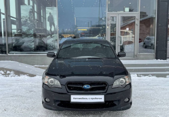 Подержанный автомобиль Subaru Legacy Sedan 2005 года (2 фото)