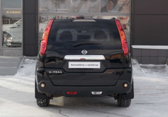 Подержанный автомобиль Nissan X-Trail 2007 года (6 фото)