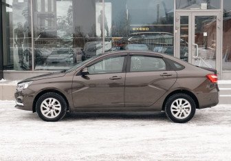 Подержанный автомобиль LADA (ВАЗ) Vesta Sedan 2016 года (8 фото)