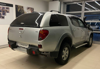 Подержанный автомобиль Mitsubishi L200 2007 года (5 фото)
