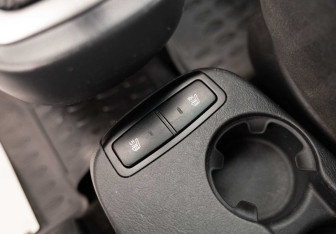 Подержанный автомобиль Hyundai Tucson 2008 года (16 фото)