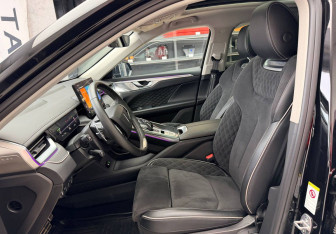 Подержанный автомобиль Wey Coffee 01 2023 года (10 фото)