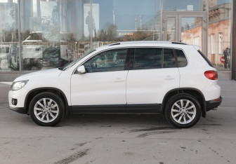 Подержанный автомобиль Volkswagen Tiguan 2013 года (8 фото)