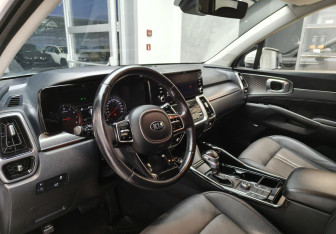 Подержанный автомобиль Kia Sorento 2021 года (7 фото)