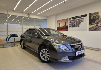 Подержанный автомобиль Toyota Camry Sedan 2013 года (3 фото)