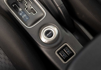 Подержанный автомобиль Mitsubishi Outlander 2014 года (15 фото)