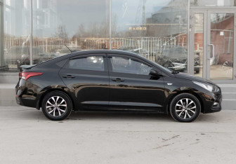 Подержанный автомобиль Hyundai Solaris Sedan 2017 года (4 фото)