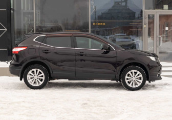Подержанный автомобиль Nissan Qashqai 2014 года (4 фото)