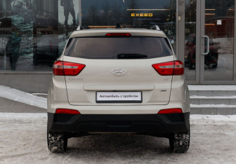 Подержанный автомобиль Hyundai Creta 2018 года (6 фото)