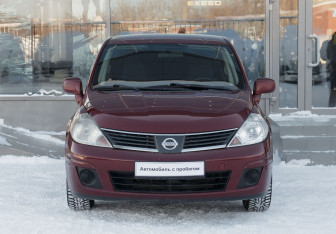Подержанный автомобиль Nissan Tiida Hatchback 2007 года (2 фото)