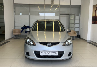 Подержанный автомобиль Mazda Demio 2007 года (2 фото)