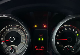 Подержанный автомобиль Mitsubishi Pajero 2011 года (11 фото)