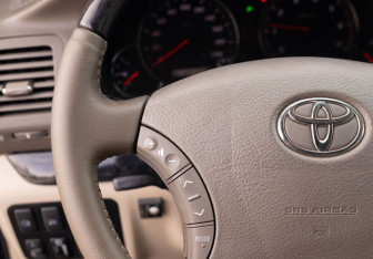 Подержанный автомобиль Toyota Land Cruiser Prado 2008 года (12 фото)