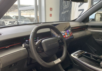 Подержанный автомобиль Jetour Dashing 2023 года (12 фото)