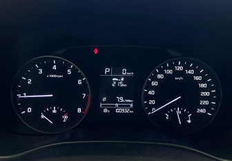 Подержанный автомобиль Hyundai Elantra Sedan 2017 года (10 фото)