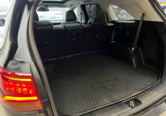 Подержанный автомобиль Kia Sorento 2018 года (16 фото)