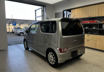 Подержанный автомобиль Suzuki Wagon R+ 2018 года (4 фото)